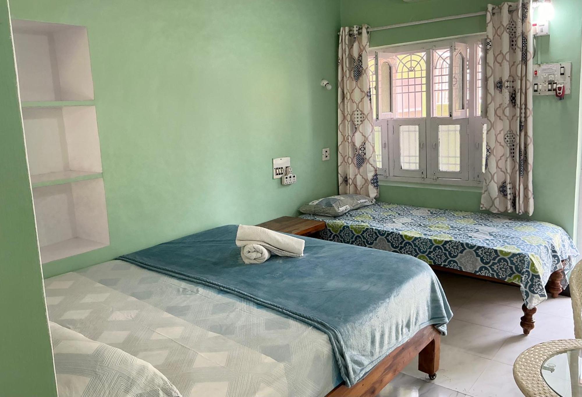 Kalyan Guesthouse Hampi Exteriör bild