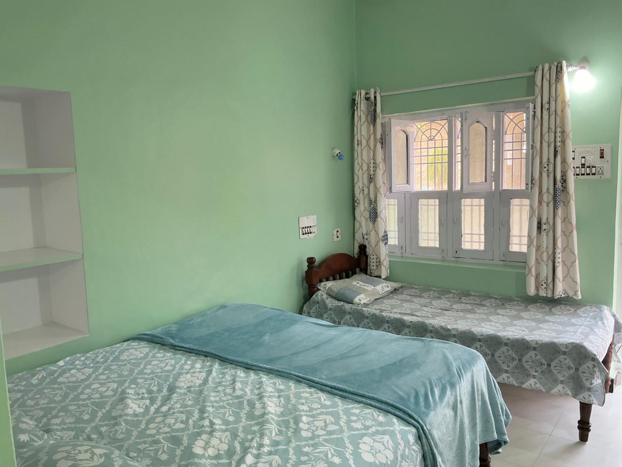 Kalyan Guesthouse Hampi Exteriör bild